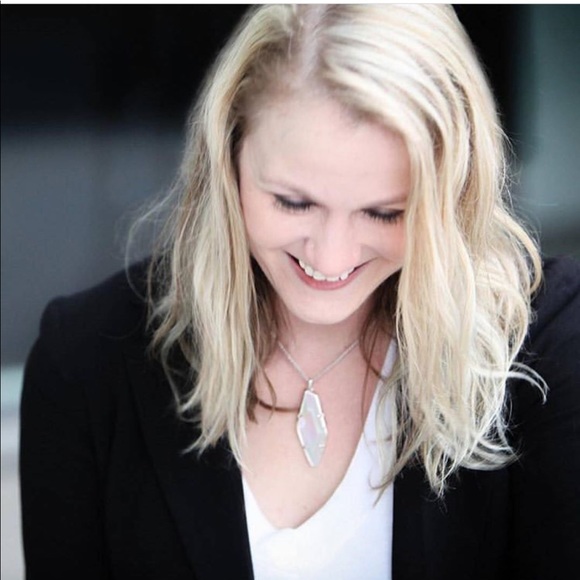 Meet your Posher, Allison - Picture 4 of 8